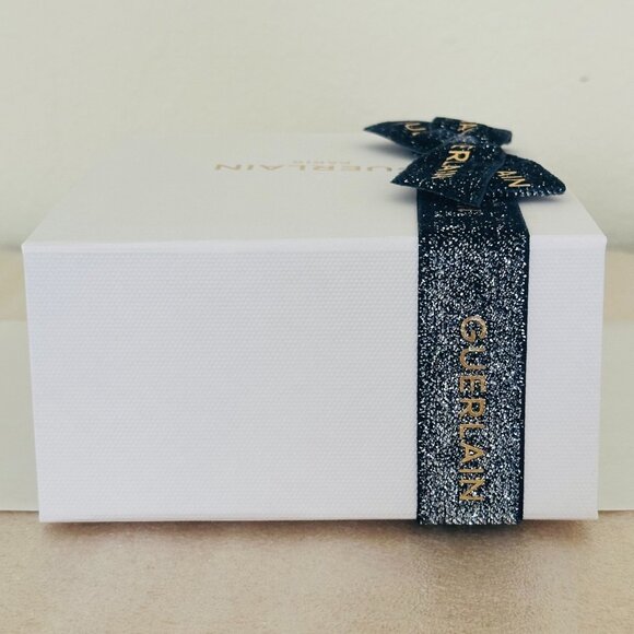 💝 NEW 💝 'Guerlain Paris' Empty Holiday Season Gift Box with Limited Edi Ribbon - Picture 3 of 5